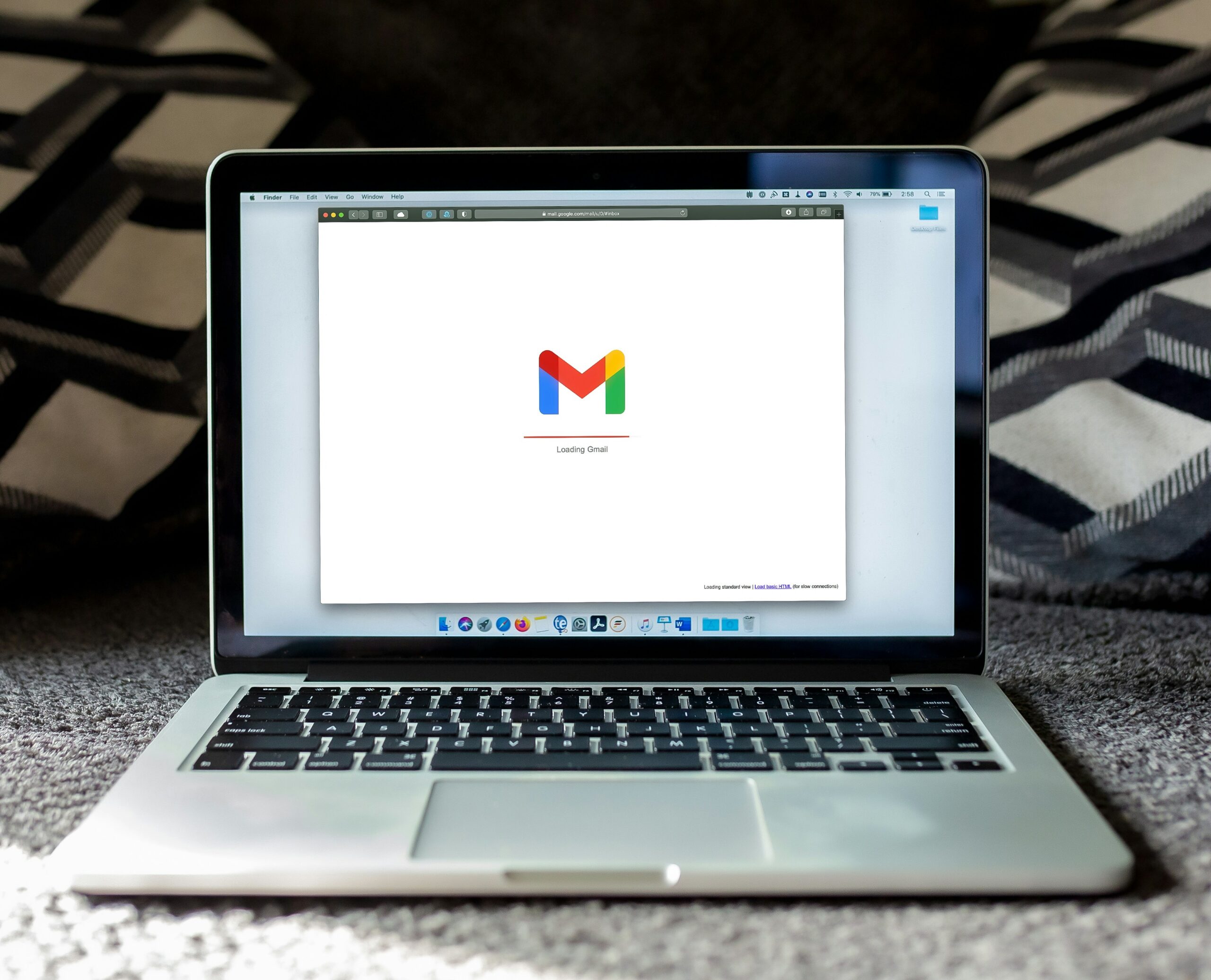 macbook pro | professional email signature